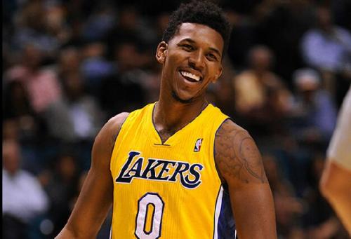 CBA新赛季156人处合同年：郭艾伦付豪领衔13位顶薪 5队11人合同年（CBA新季156人迎来合同年：郭艾伦、付豪领衔13名顶薪，5队合计11人合同到期）