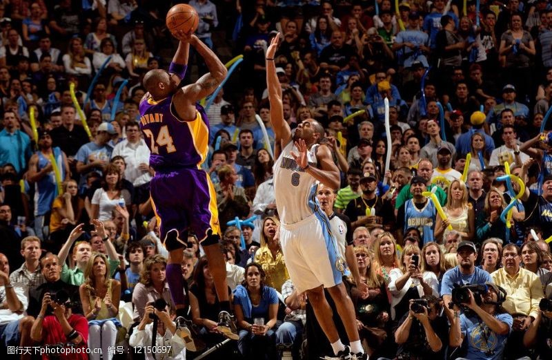 中规中矩！吉迪10中4&三分3中1 得到11分7篮板5助攻（表现平稳！吉迪10投4中、三分3投1中，拿下11分7篮板5助攻）