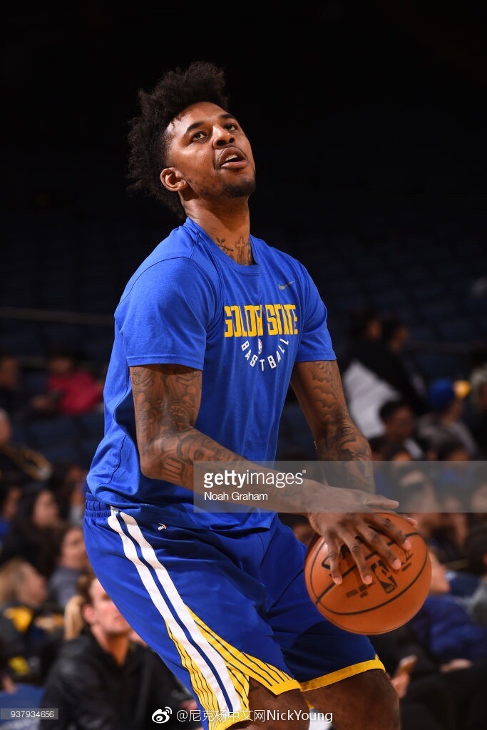 千年鱼腩要翻身！1转变6年首现 菜鸟中锋2特质胜过玻璃状元（昔日鱼腩迎逆袭！六年首现转机，菜鸟中锋两大特质胜过玻璃状元）