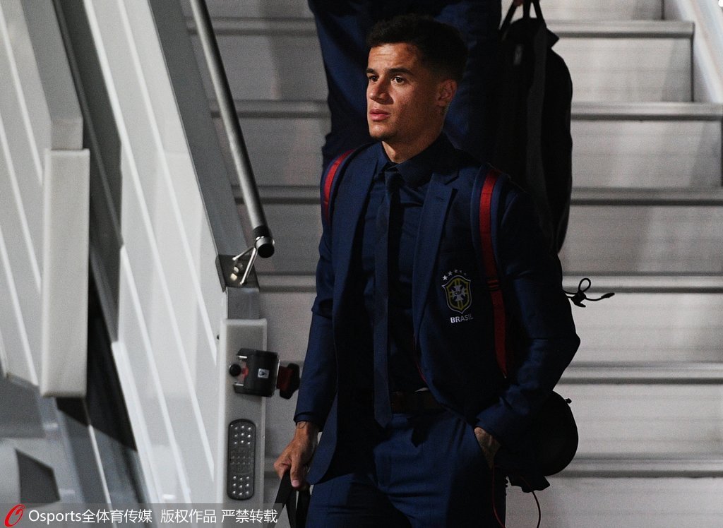 里夫斯说自己扣篮比东契奇多！后者回应：他不抢篮板也不防守（里夫斯称扣篮次数胜过东契奇，东契奇回应：他既不抢篮板也不防守）