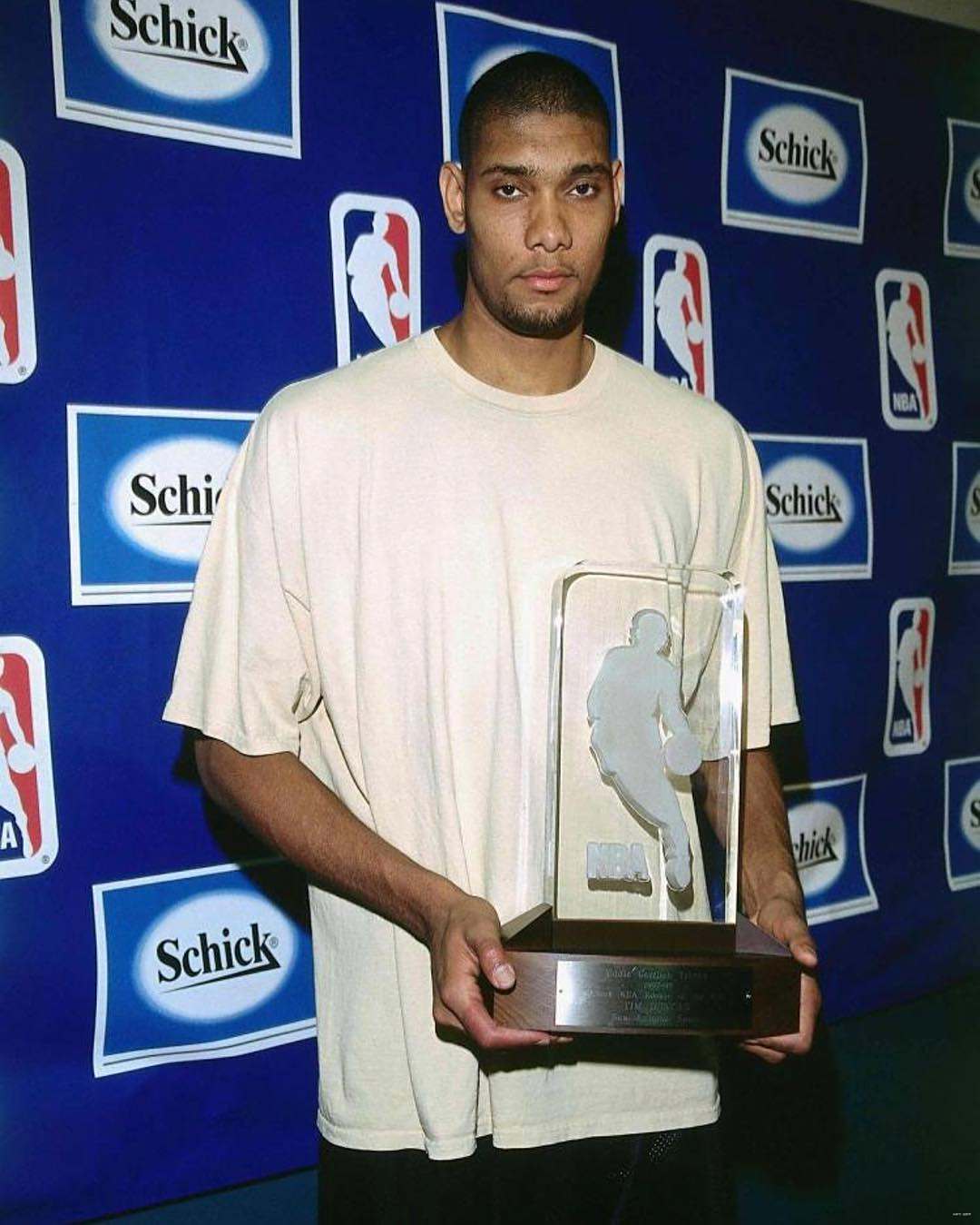 德转公布英超U21身价榜，切尔西18岁新星8000万欧居首（转会市场发布英超U21身价榜，切尔西18岁新星以8000万欧登顶）