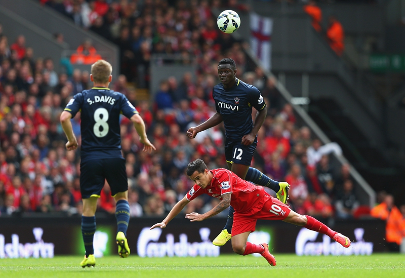 进攻失灵防守还行！斯玛特上半场4中0得分挂蛋 仅得到1板1助（进攻哑火防守在线！斯玛特半场4投全失零分，仅1篮板1助攻）