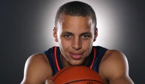 欧冠赛场精彩瞬间：巴萨2-0战胜国际米兰,（欧冠名场面：巴萨2-0力克国际米兰）